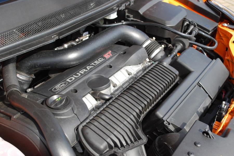 Ford Focus ST 2008 года  (фото 18 из 48)